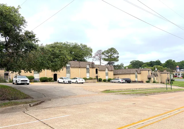 1st image of 7000 Creswell Rd #215, Shreveport, LA 71106 | MLS# 21274407