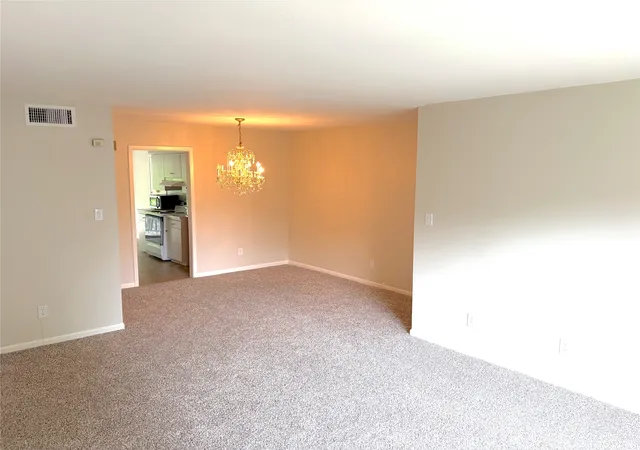 2nd image of 7000 Creswell Rd #215, Shreveport, LA 71106 | MLS# 21274407
