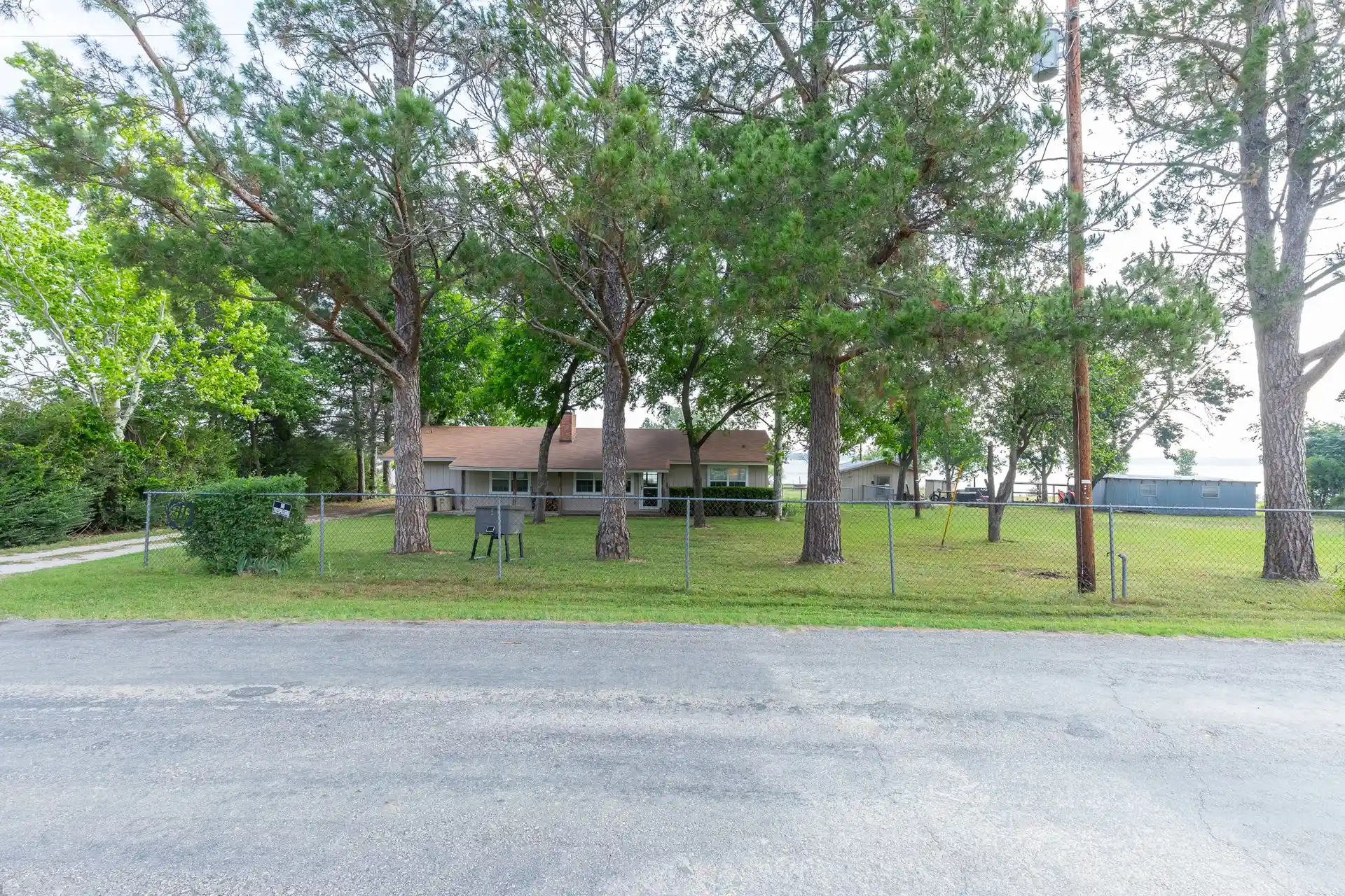 Photo 1 of Sale Pending at 813 County Road 237, Eastland, TX 76448 | MLS# 21267804 | Listing updated on 2026-10-09