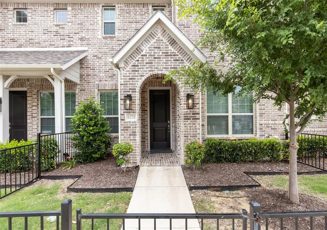 Photo 1 of Sale Pending at 6228 Blythe Dr, Frisco, TX 75035 | MLS# 21276508 | Listing updated on 2026-08-25