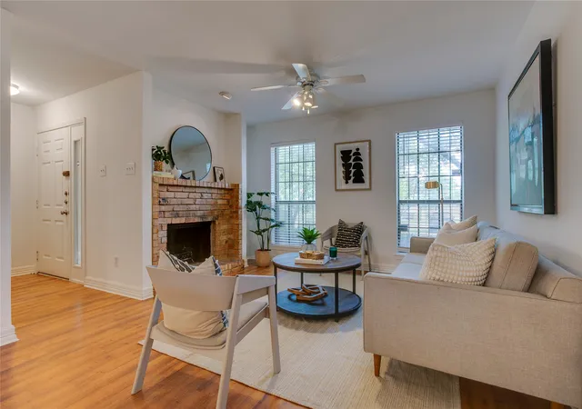 Homes for sale in Dallas, TX | 714 W Canty St, Dallas, TX 75208 | MLS# 21274482