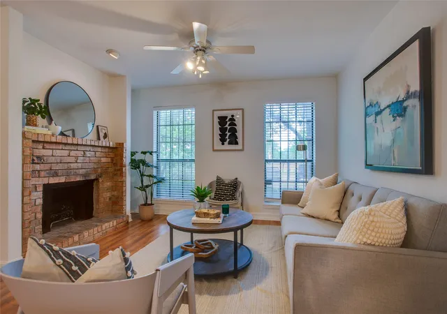 Homes for sale in Dallas, TX | 714 W Canty St, Dallas, TX 75208 | MLS# 21274482