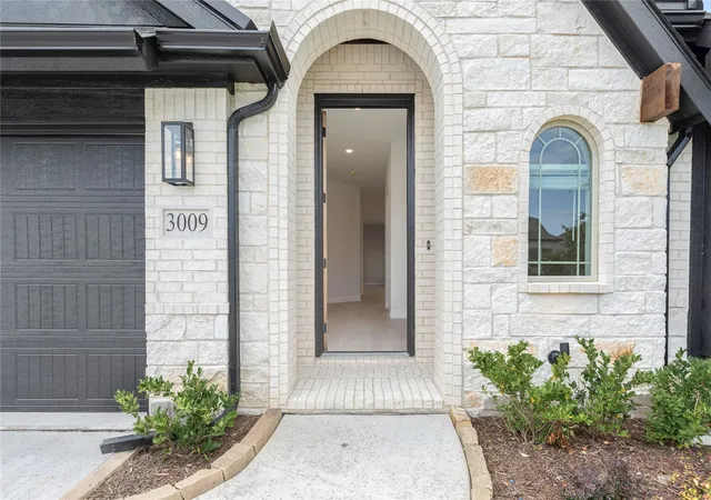 Photo 3 of Single family home for sale at 3009 Autumn Glen Dr, Melissa, TX 75454 | MLS# 21276790 | Listing updated on 2026-10-07