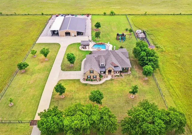 Homes for sale in Sanger, TX | 10400 Freeman Rd, Sanger, TX 76266 | MLS# 21266393
