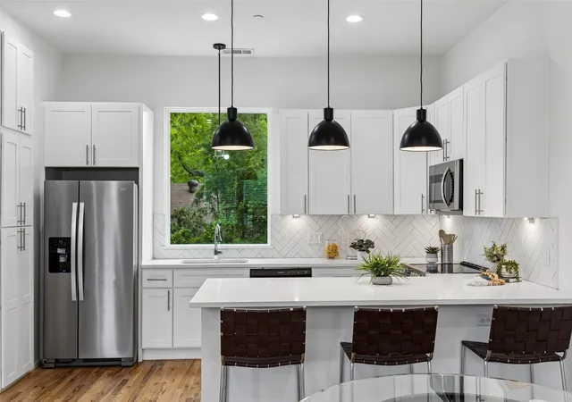 Photo 1 of Condo for sale at 5647 Live Oak St #105, Dallas, TX 75206 | MLS# 21267740 | Listing updated on 2026-08-31