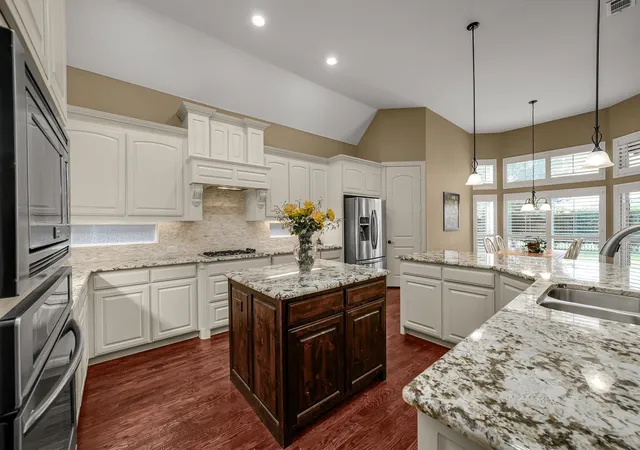 Photo 3 of Single family home for sale at 14026 Peoria Ln, Frisco, TX 75035 | MLS# 21267082 | Listing updated on 2026-10-07