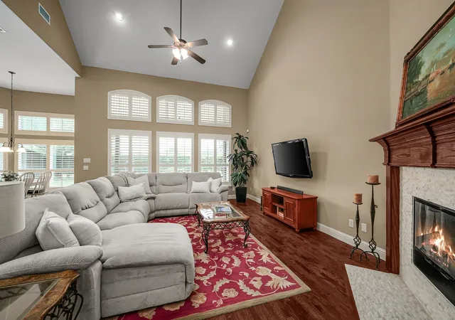 Photo 3 of Single family home for sale at 14026 Peoria Ln, Frisco, TX 75035 | MLS# 21267082 | Listing updated on 2026-10-07