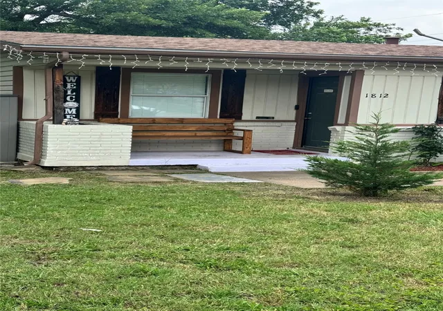 3rd image of 1812 Melissa St, Arlington, TX 76010 | MLS# 21277157