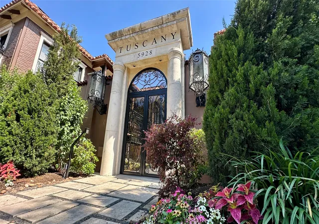 Photo 1 of Condo for sale at 5926 Sandhurst Ln #124, Dallas, TX 75206 | MLS# 21275867 | Listing updated on 2026-08-28