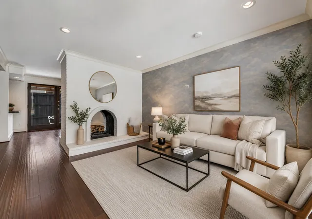 Photo 3 of Condo for sale at 5926 Sandhurst Ln #124, Dallas, TX 75206 | MLS# 21275867 | Listing updated on 2026-08-28