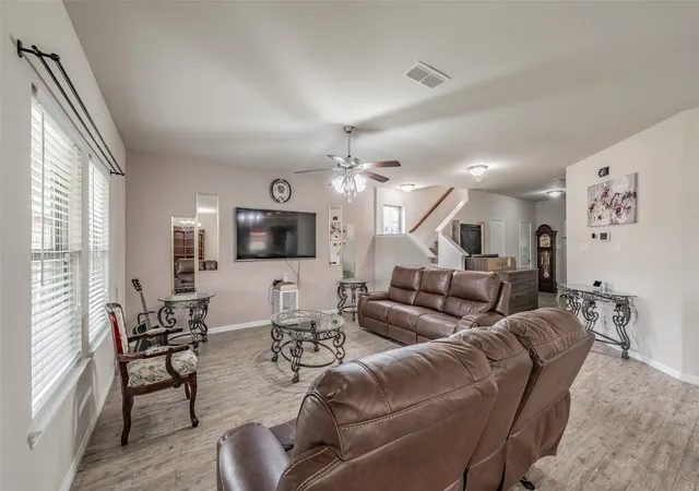 Photo 4 of Single family home for sale at 2841 Mesquite Rd, Fort Worth, TX 76111 | MLS# 21276752 | Listing updated on 2026-08-22