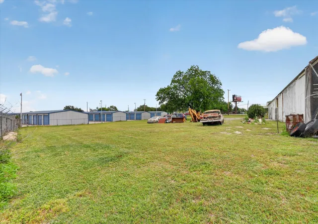 Homes for sale in Springtown, TX | 1092 W Hwy 199, Springtown, TX 76082 | MLS# 21277073