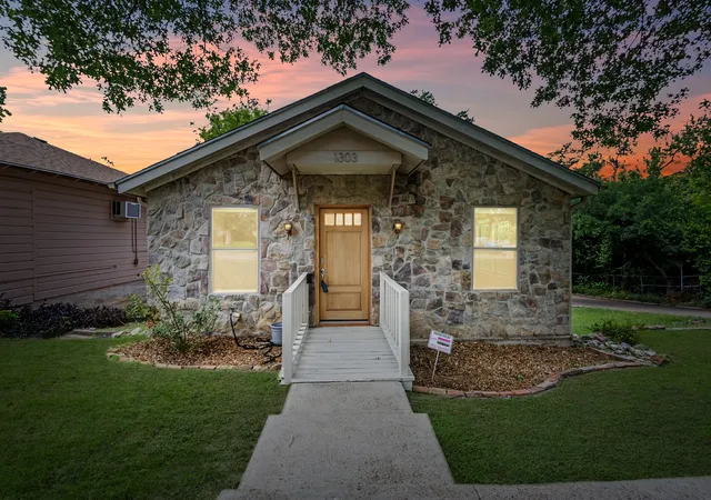 Photo 1 of Single family home for sale at 1303 Arizona Ave, Dallas, TX 75216 | MLS# 21276484 | Listing updated on 2026-07-14