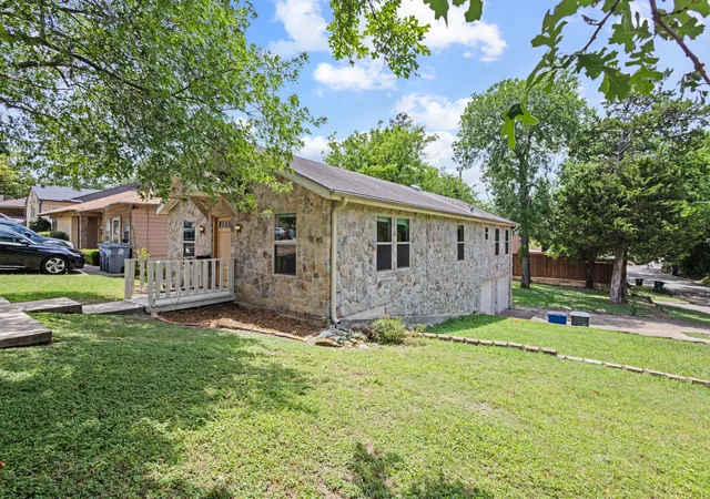 Photo 3 of Single family home for sale at 1303 Arizona Ave, Dallas, TX 75216 | MLS# 21276484 | Listing updated on 2026-07-14