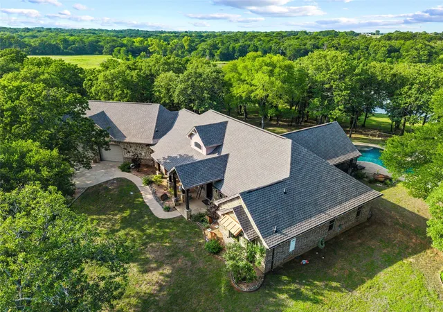 Photo 1 of House for sale at 6561 County Road 423, Grandview, TX 76050 | MLS# 21261291 | Listing updated on 2026-10-07