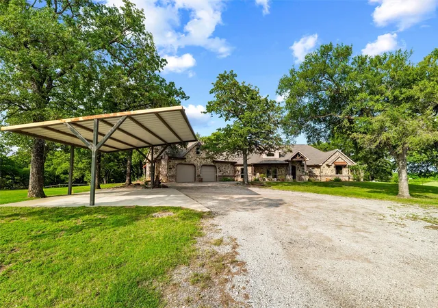 Photo 2 of House for sale at 6561 County Road 423, Grandview, TX 76050 | MLS# 21261291 | Listing updated on 2026-10-07