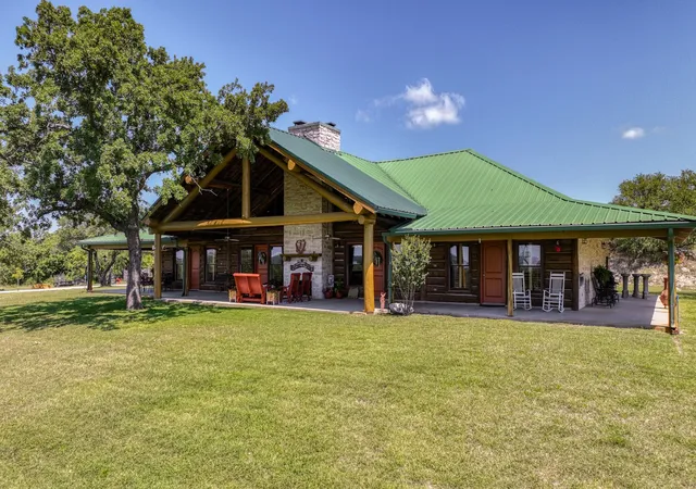 Photo 4 of House for sale at 1436 County Road 216, Iredell, TX 76649 | MLS# 21275850 | Listing updated on 2026-08-25