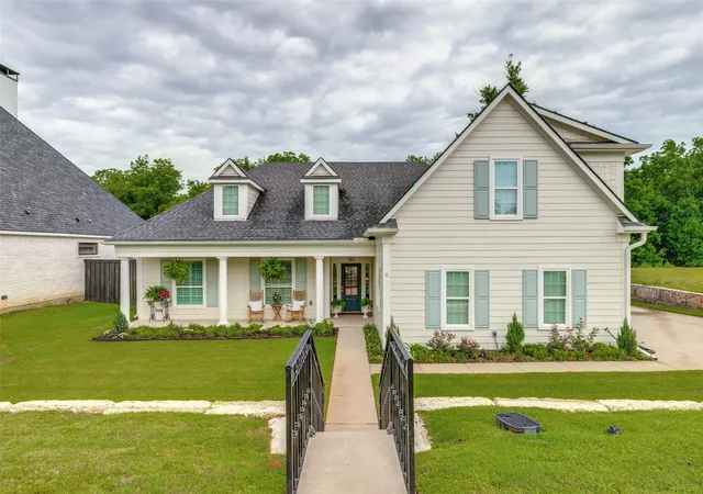 Photo 1 of Single family home for sale at 915 Waterloo Lake Dr, Denison, TX 75020 | MLS# 21274994 | Listing updated on 2026-09-16