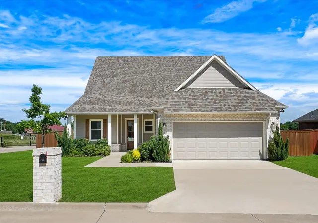 Homes for sale in Pottsboro, TX | 292 Bent Oak Dr, Pottsboro, TX 75076 | MLS# 21277366