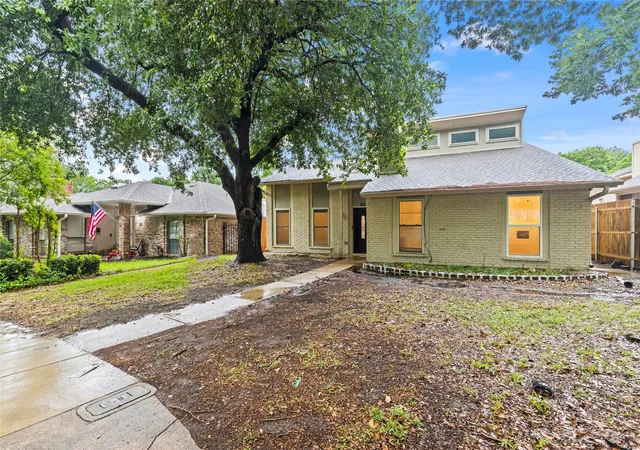 Homes for sale in Duncanville, TX | 211 Willowwood Pl, Duncanville, TX 75116 | MLS# 21277397