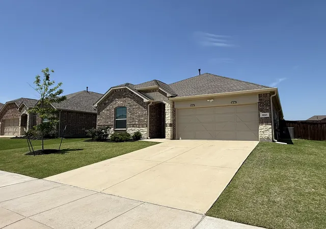 Homes for sale in Little Elm, TX | 3021 Riddler Wy, Little Elm, TX 75068 | MLS# 21271329