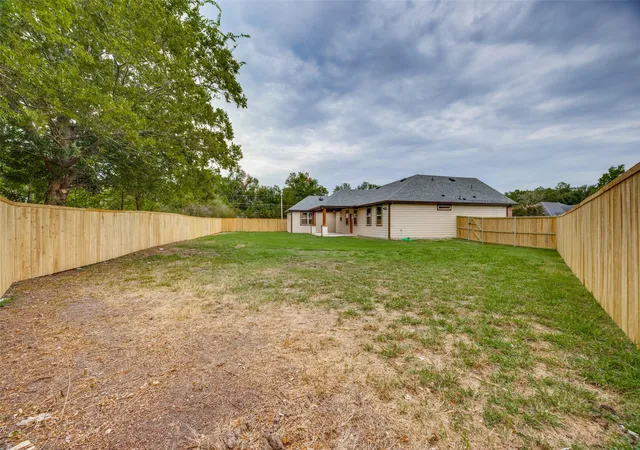 Homes for sale in Commerce, TX | 1704 Kings Ln, Commerce, TX 75428 | MLS# 21277414