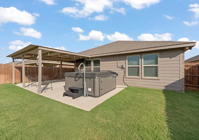 Homes for sale in Cleburne, TX | 806 Peighton Ct, Cleburne, TX 76033 | MLS# 21270010