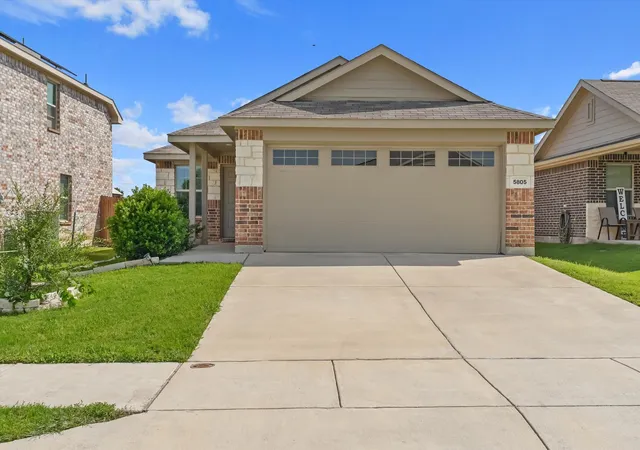 Photo 1 of Single family home for sale at 5805 Honey Creek St, Fort Worth, TX 76179 | MLS# 21273446 | Listing updated on 2026-07-15