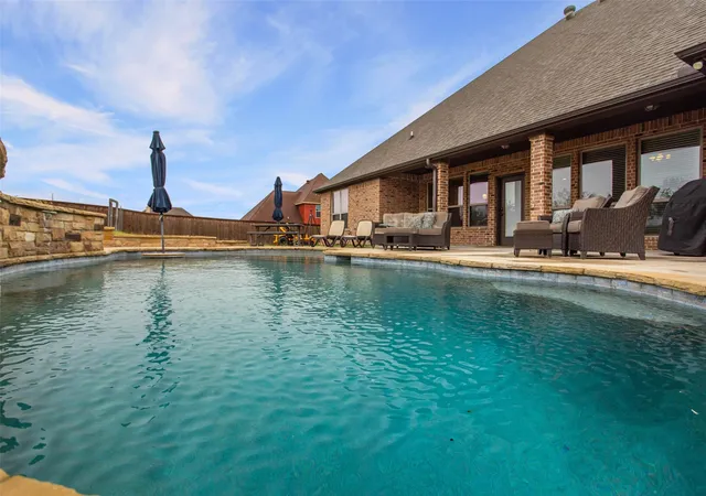 Photo 1 of Single family home for sale at 258 Scenic View Dr, Aledo, TX 76008 | MLS# 21277442 | Listing updated on 2026-07-07