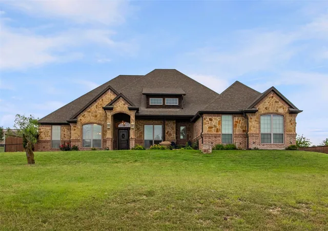 Photo 2 of Single family home for sale at 258 Scenic View Dr, Aledo, TX 76008 | MLS# 21277442 | Listing updated on 2026-07-07