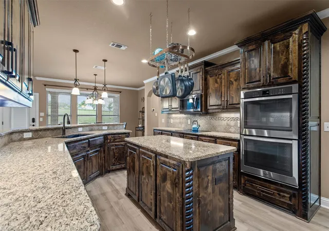Photo 3 of Single family home for sale at 258 Scenic View Dr, Aledo, TX 76008 | MLS# 21277442 | Listing updated on 2026-07-07