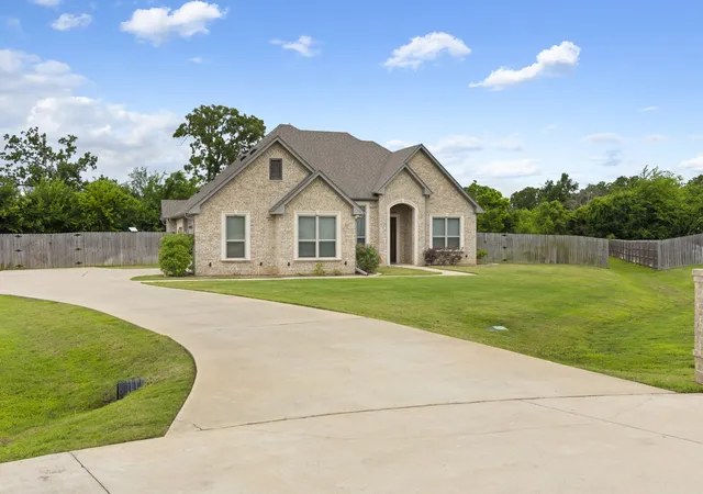 Homes for sale in Bullard, TX | 21553 Castle Rock Circle, Bullard, TX 75757 | MLS# 21274933
