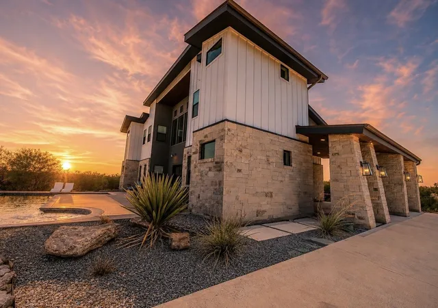 Photo 2 of Single family home for sale at 6160 W Hells Gate Dr, Strawn, TX 76475 | MLS# 21277464 | Listing updated on 2026-08-13