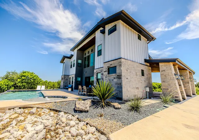 Photo 3 of Single family home for sale at 6160 W Hells Gate Dr, Strawn, TX 76475 | MLS# 21277464 | Listing updated on 2026-08-13