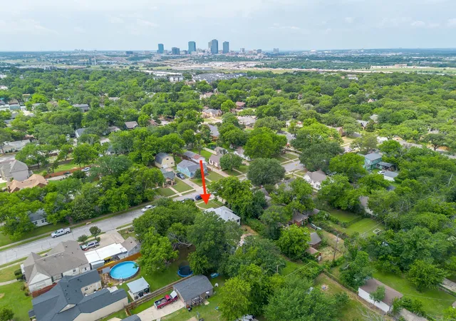 Photo 10 of Single family home for sale at 2529 Primrose Ave, Fort Worth, TX 76111 | MLS# 21273628 | Listing updated on 2026-09-04