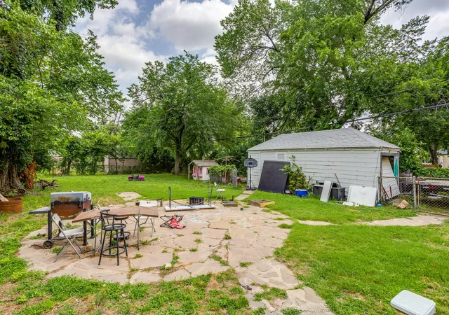 Photo 3 of Single family home for sale at 2529 Primrose Ave, Fort Worth, TX 76111 | MLS# 21273628 | Listing updated on 2026-09-04