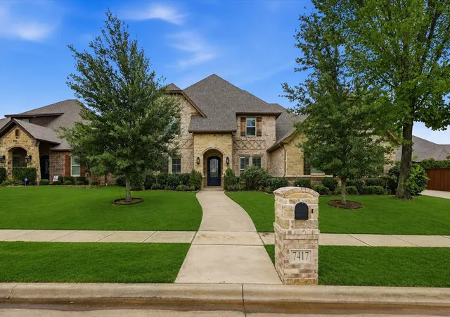 Photo 3 of Sale Pending at 7417 Seclusion Ridge Dr, Arlington, TX 76001 | MLS# 21277194 | Listing updated on 2026-08-28