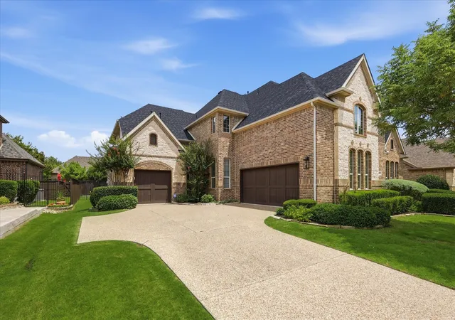 2nd image of 2207 Malin Dr, Roanoke, TX 76262 | MLS# 21272547