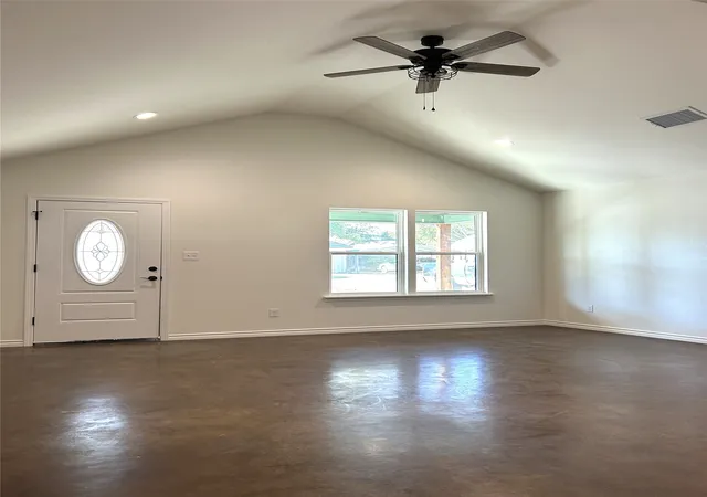 Homes for sale in Grandview, TX | 405 S 6th St, Grandview, TX 76050 | MLS# 21273995