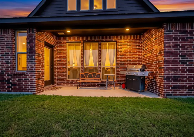 Homes for sale in Midlothian, TX | 2413 Turning Leaf Ln, Midlothian, TX 76065 | MLS# 21269958