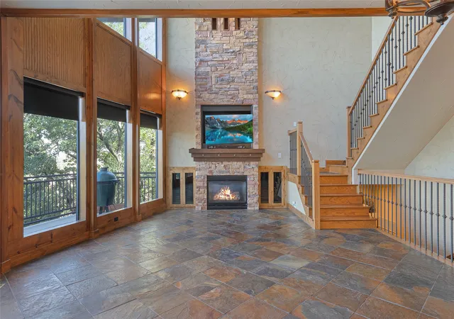 Single family home for sale at 9205 Old Cross Timbers Rd, Flower Mound, TX 75022 | MLS# 21259451 | Listing updated on 2026-10-07