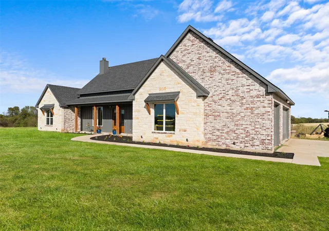 Photo 4 of Single family home for sale at 4411 Fm 751, Wills Point, TX 75169 | MLS# 21277621 | Listing updated on 2026-07-13