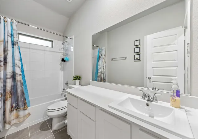 Photo 4 of Single family home for sale at 383 Silver Springs Ln, Lavon, TX 75166 | MLS# 21275639 | Listing updated on 2026-07-03