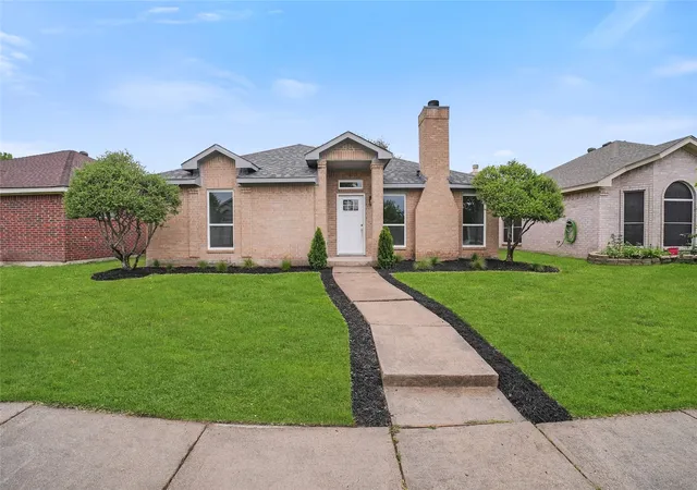 Photo 1 of Sale Pending at 2708 Bent Brook Dr, Mesquite, TX 75181 | MLS# 21277281 | Listing updated on 2026-07-16