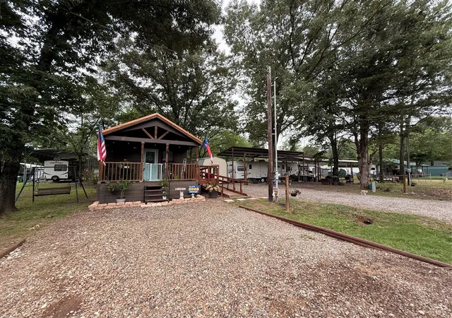 Photo 3 of Manufactured home for sale at 6435 Fm 17 Lots 205-207, Yantis, TX 75497 | MLS# 21277598 | Listing updated on 2026-08-29