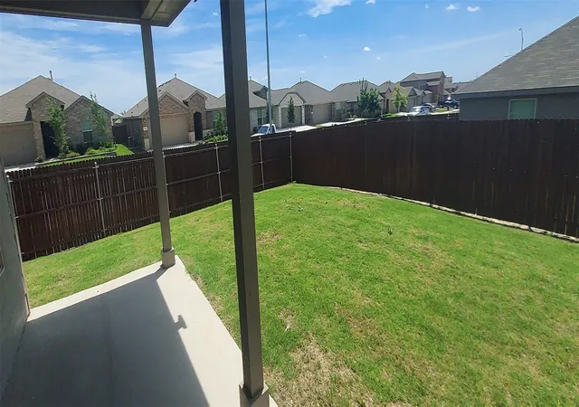 Homes for sale in Justin, TX | 601 Whitecomb Ln, Justin, TX 76247 | MLS# 21274661