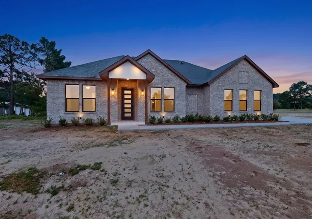 Homes for sale in Athens, TX | 4737 Pine Ridge Ct, Athens, TX 75752 | MLS# 21276687