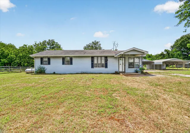 Homes for sale in Keene, TX | 108 Fir St, Keene, TX 76059 | MLS# 21277495