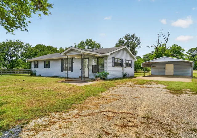 Homes for sale in Keene, TX | 108 Fir St, Keene, TX 76059 | MLS# 21277495