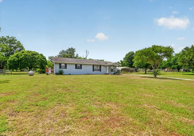 Homes for sale in Keene, TX | 108 Fir St, Keene, TX 76059 | MLS# 21277495